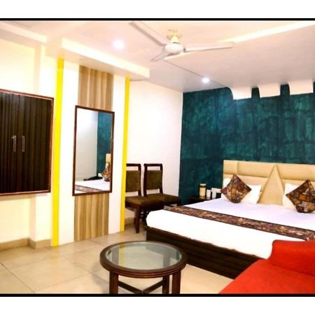 Hotel Kirandeep Agra Agra  Eksteriør bilde