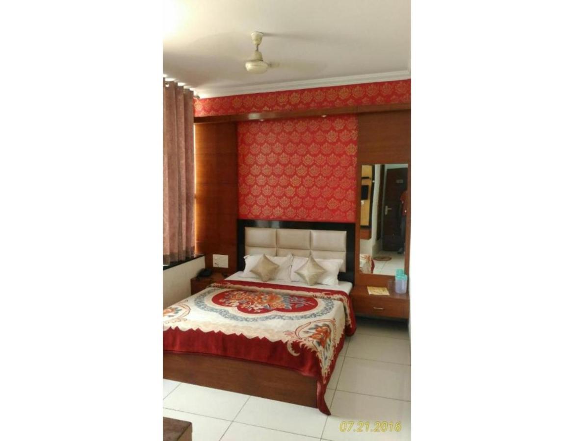 Hotel Kirandeep Agra Agra  Eksteriør bilde