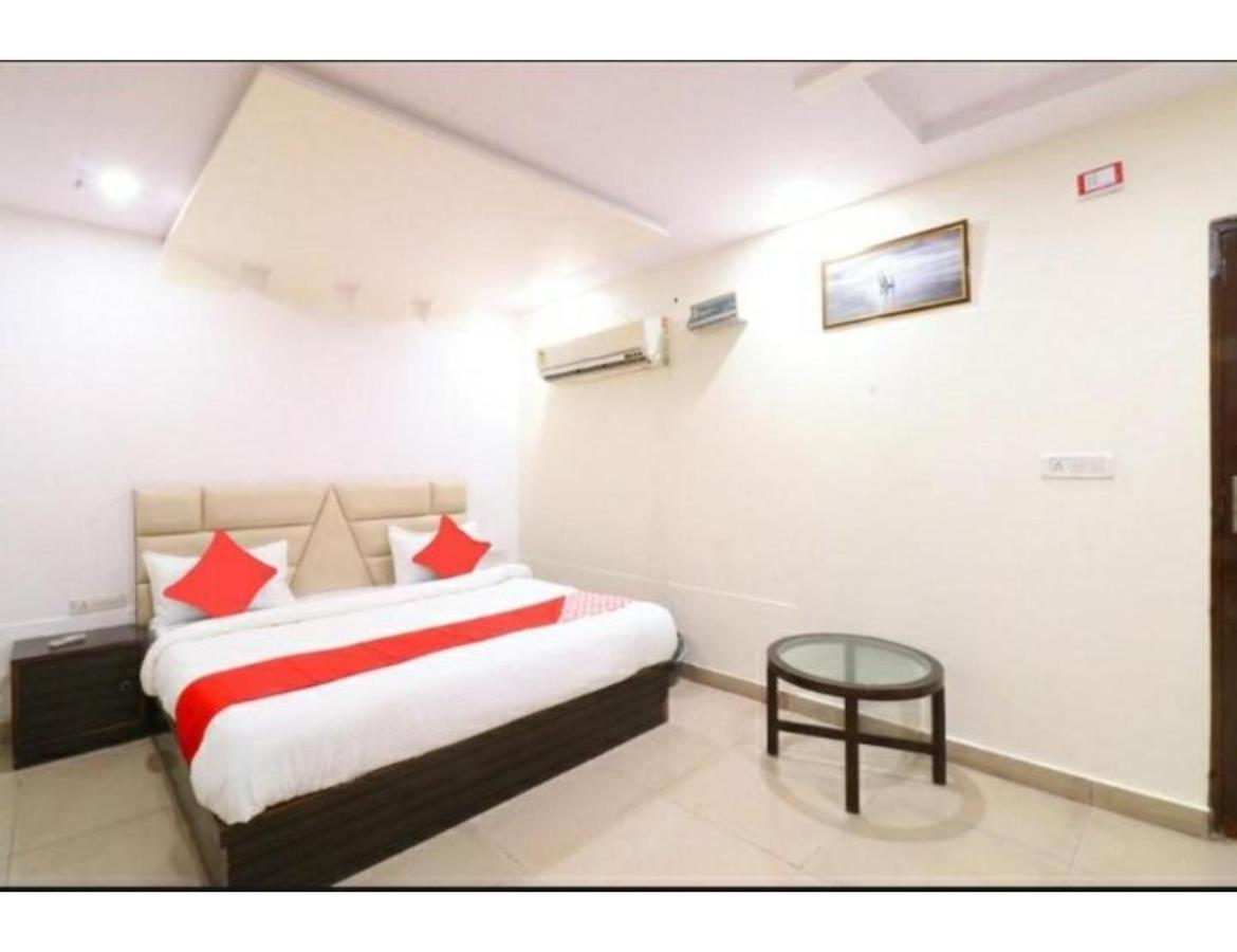 Hotel Kirandeep Agra Agra  Eksteriør bilde