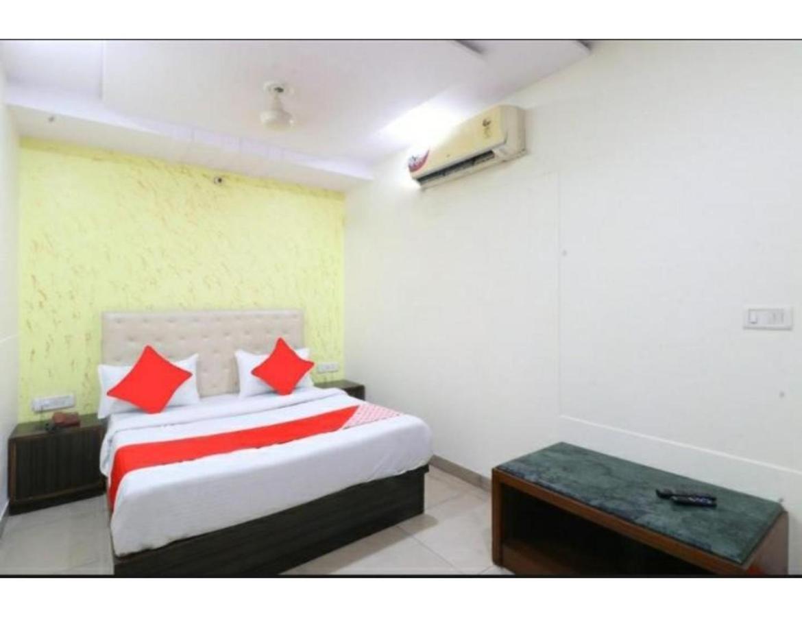 Hotel Kirandeep Agra Agra  Eksteriør bilde