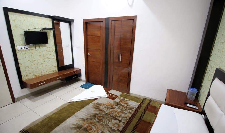 Hotel Kirandeep Agra Agra  Eksteriør bilde