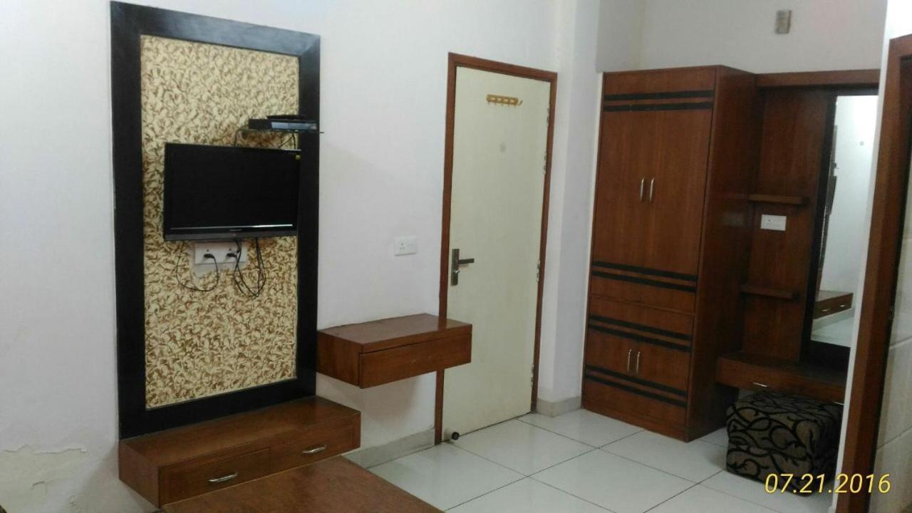 Hotel Kirandeep Agra Agra  Eksteriør bilde